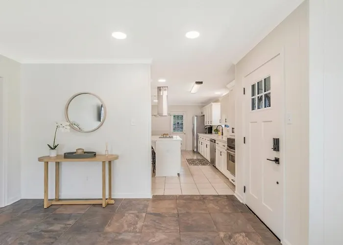 Holiday home Updated & Centrally Located 3 Bed Lafayette