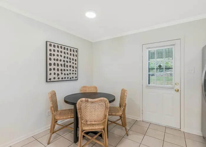 Updated & Centrally Located 3 Bed